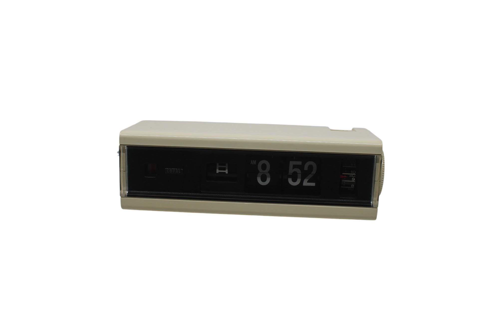 Refurbished, Very Nice Bright White Copal Model 229 Flip-alarm