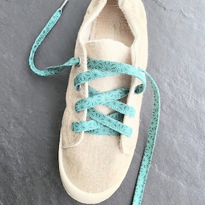 Green Shoelaces with Tessellating Stars, Flat Cotton Shoelaces