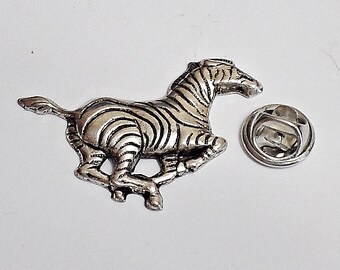 Amazing Details COLOSSEUM Lapel Pin Tack Pin E11