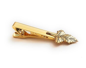 Leaf motif tie bar