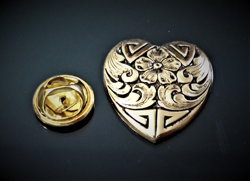 Heart Lapel Pin Tack Pin E66