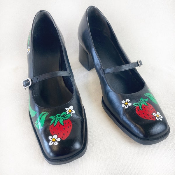 Strawberry Hand Painted Mary Jane Pumps Bandolino Black Leather Womens Shoes Size US 8.5, Block Heel Shoes Cottage Core Kawaii Fashion