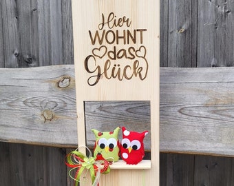 Wooden stand "Happiness lives here" with 3 owls decoration wooden steal gift stand