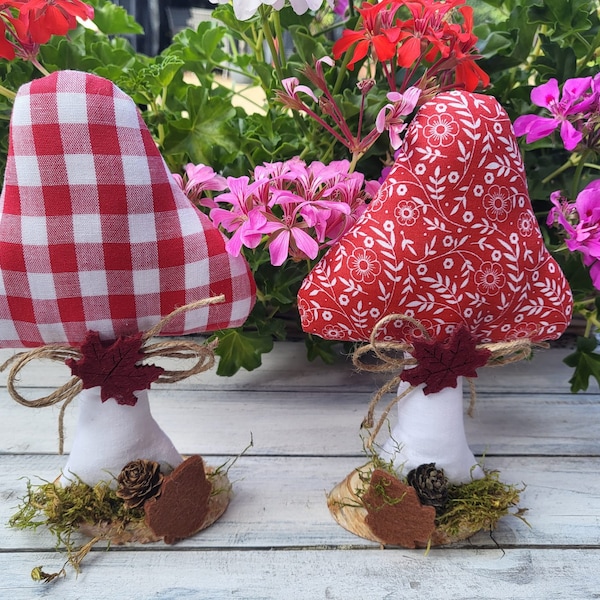 1 Stk. Pilz Deko Stoff Gesteck Geschenk Dekoration Herbstdeko Wunschfarbe Handgemacht genäht Herbst Handarbeit Tilda Pilze 20cm hoch