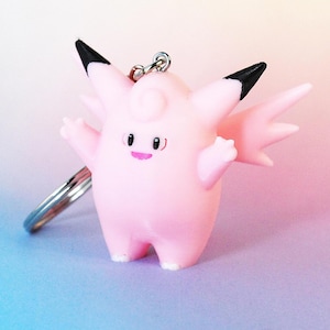 Pixi Handgefertigter 3D Druck Chibi Schlüsselanhänger, Retro-Geschenk Accessoire, Gamer Geschenk, Gaming