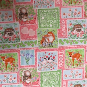 Forest Friends, all-over, vermeld @ 1/2 yd Studio E