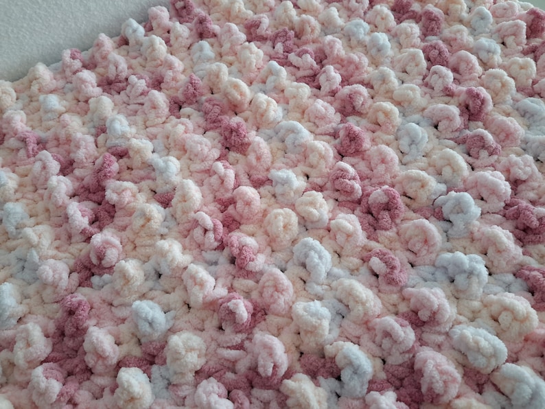 Baby Lovey Blanket Pattern Easy Chunky Baby Blanket Lovey Uses One Skein of Bernat Baby Blanket Yarn image 6