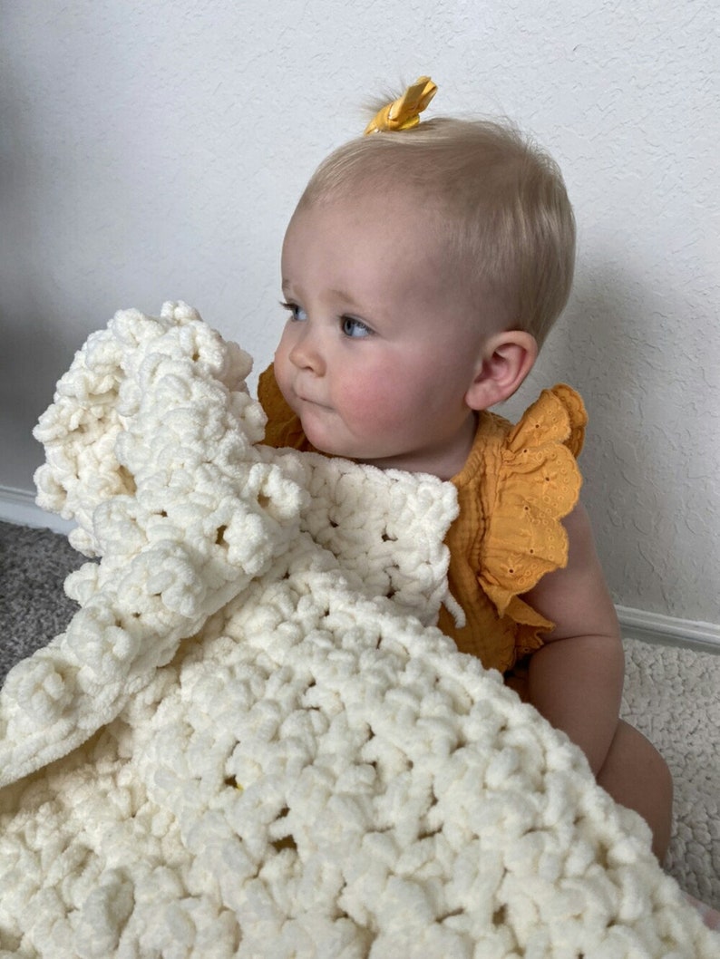 Baby Lovey Blanket Pattern Easy Chunky Baby Blanket Lovey Uses One Skein of Bernat Baby Blanket Yarn image 10