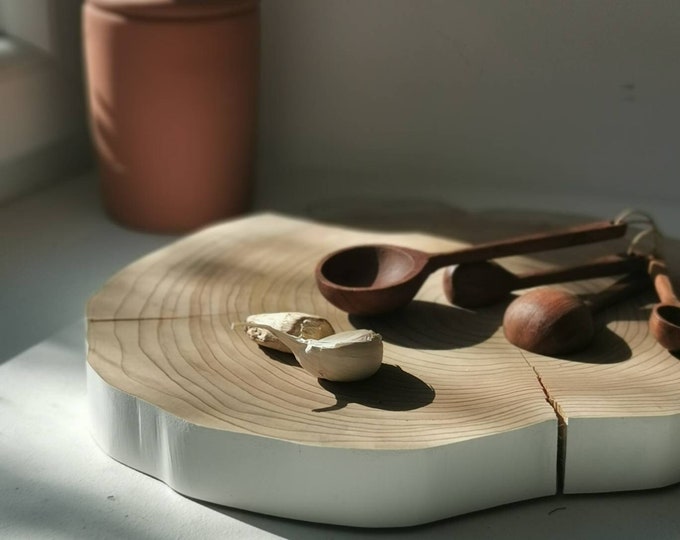 Large elegant wooden tray - Centerpiece | White outline