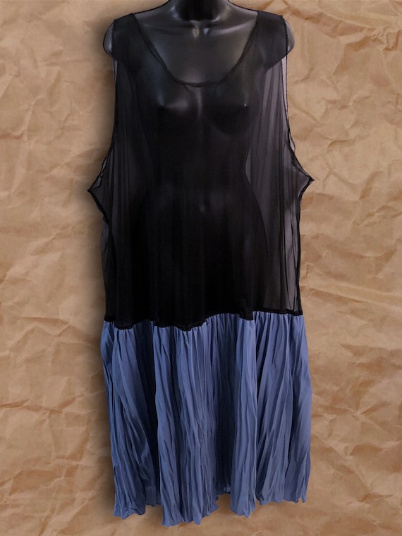 Vintage Black Sheer Mesh Blue Pleated Hem Oversiz… - image 6