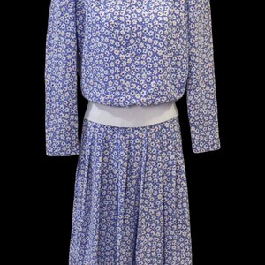 Vintage Blue White Floral Flower Multicolor Long Sleeve Pleated Midi Length Dress Elastic Knit Waist Shoulder Pads 80s Retro Chic US Size M