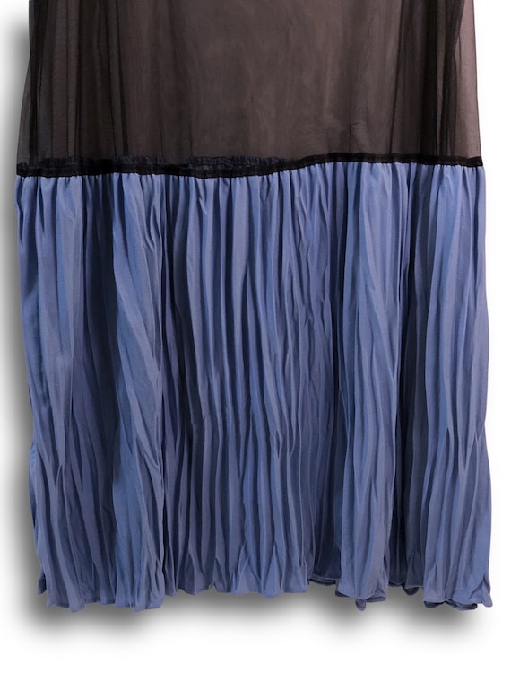 Vintage Black Sheer Mesh Blue Pleated Hem Oversiz… - image 5