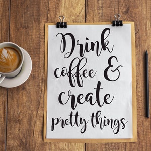 Kaffee trinken und hübsche Dinge kreieren
