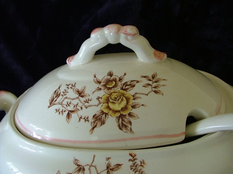Large Soup Tureen, Dish With Lid, Underplate and Ladle, Yellow Roses