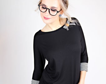 MEKO® "Einföld" Langarmshirt mit U-Boot Ausschnitt für Damen in Schwarz Tee