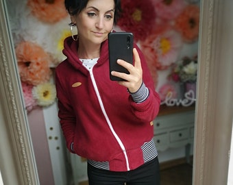 Gr. M MEKO® "Frozy" Sweatjacke Damen, Jacke aus Fleece, Marsala und Schwarz gestreift, Kapuzenjacke von meko Store