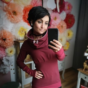 Red wine sweatshirt womens - Etsy Österreich