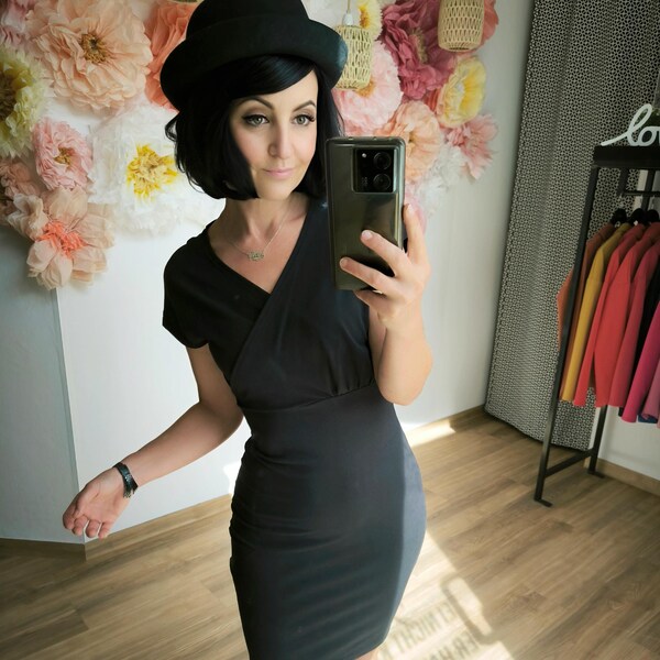Gr. S MEKO® "Rayda" jurk dames, schede jurk met overlappende voorkant en strak rokgedeelte, zwart, jurken van meko Store