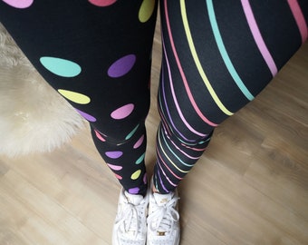 MEKO® Leggings Damen, Harlekin Leggings in Schwarz mit bunten Streifen und Punkten, Leggings Punk, "Eggi" Stoffhose von meko Store