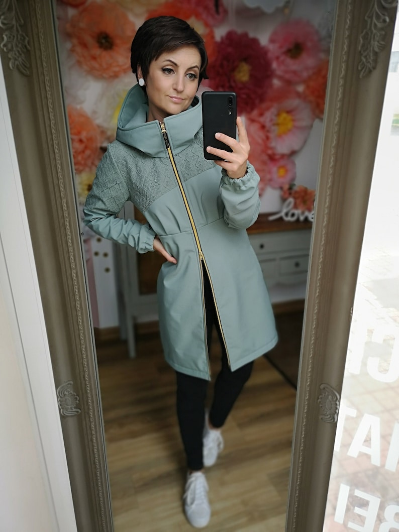 MEKO® Spurfn Softshell Mantel Damen, Parka mit Spitze und Kapuze, edler Mantel in Mint, Altgrün, Mantel von meko Store Bild 2