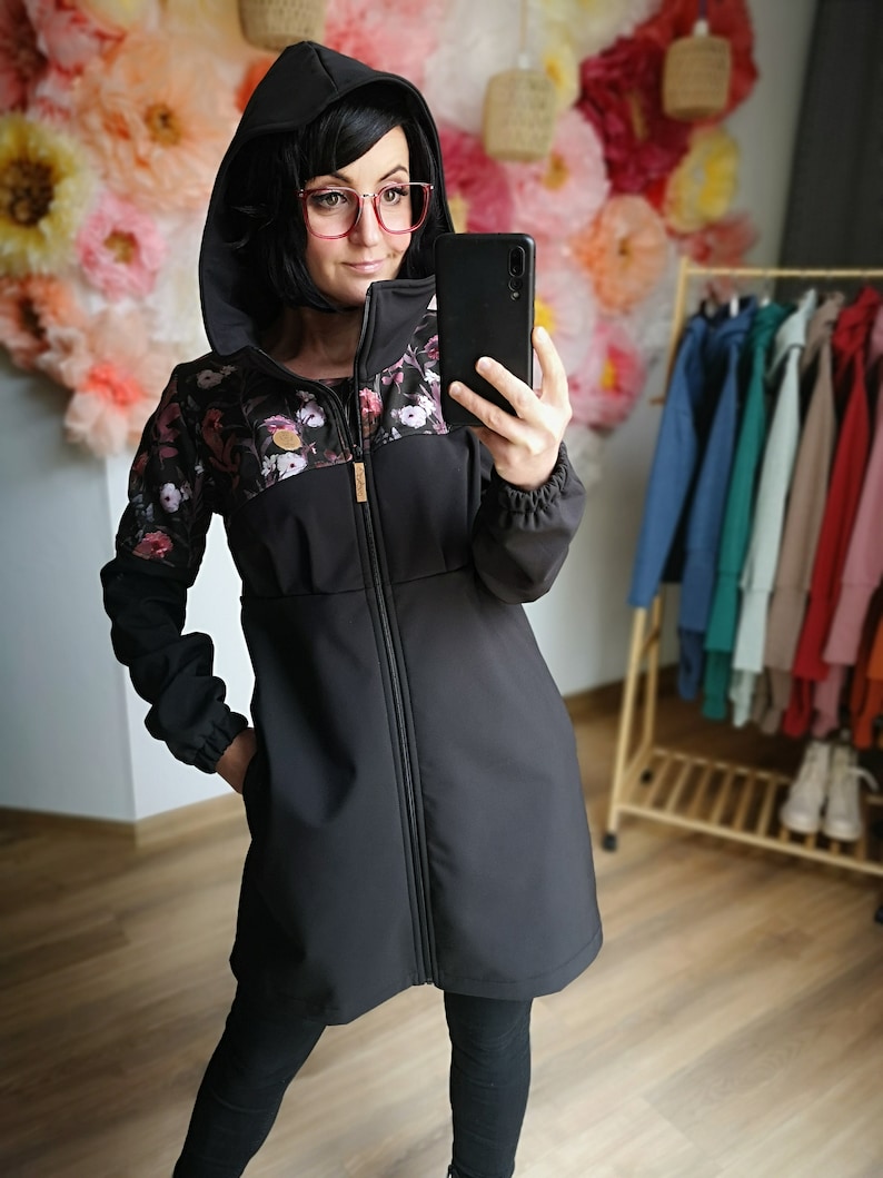 MEKO® Wurfn Mantel Damen, Softshell Mantel mit Kapuze in Schwarz und Braun, Kapuzenjacke von meko Store, handgefertigt Bild 4