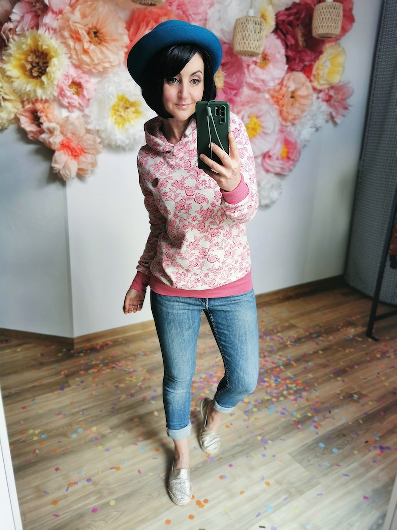 MEKO® Souly Hoodie Damen, Altweiß Melange mit pinkem Allover Blumen-Print, Kapuzenpullover von meko Store, handgefertigt Bild 3