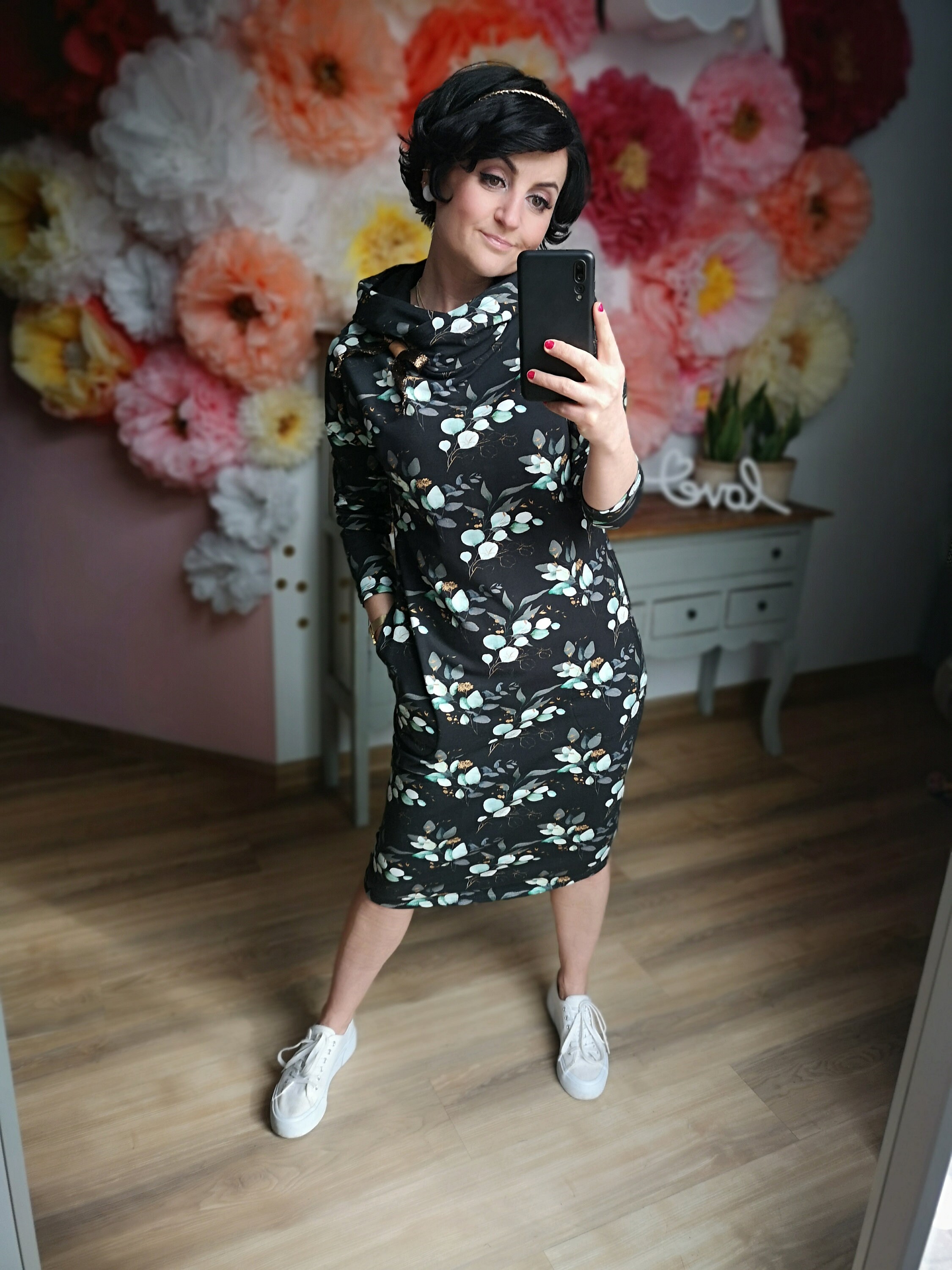 lomanchot Knee-length Hoodie Dress With 