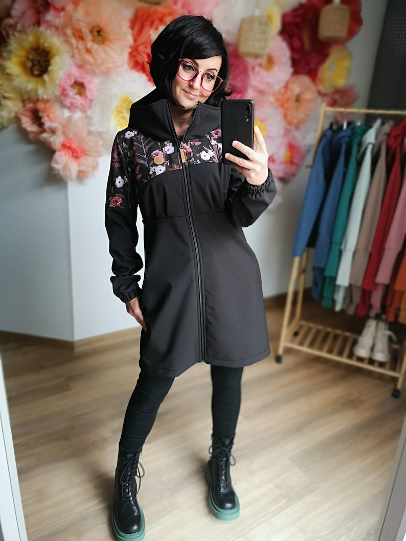 MEKO® Wurfn Mantel Damen, Softshell Mantel mit Kapuze in Schwarz und Braun, Kapuzenjacke von meko Store, handgefertigt Bild 7