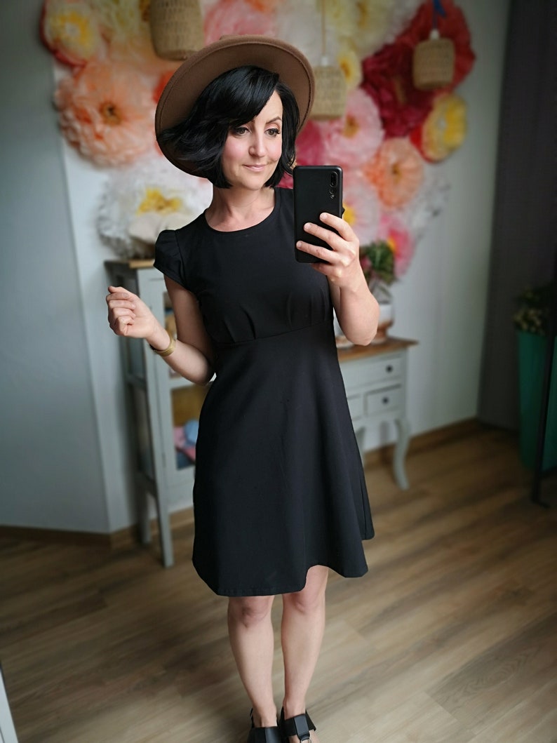 MEKO® OPearl Kleid Damen, kurzes Kleid in Schwarz, Kleider von meko Store, handgefertigt Bild 1