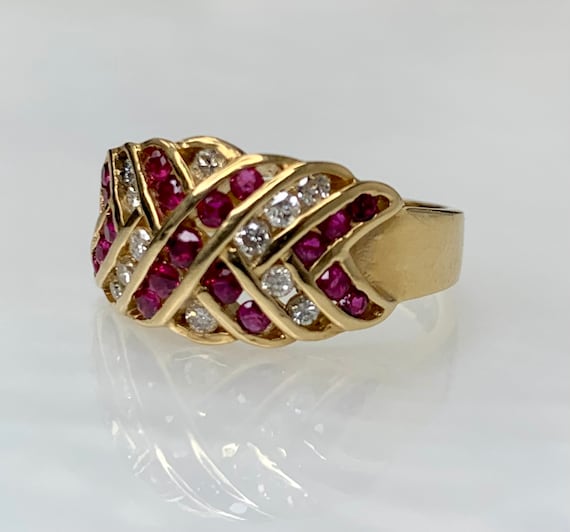 Vintage Ruby Diamond Ring: 14k Gold Chevron Band,… - image 2