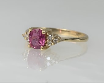 Dainty Pinky Ring, Pink Sapphire Ring, Pink Sapphire Diamond Ring, Dainty Pink Sapphire Ring, Dainty Engagement Ring, Minimalist Jewelry