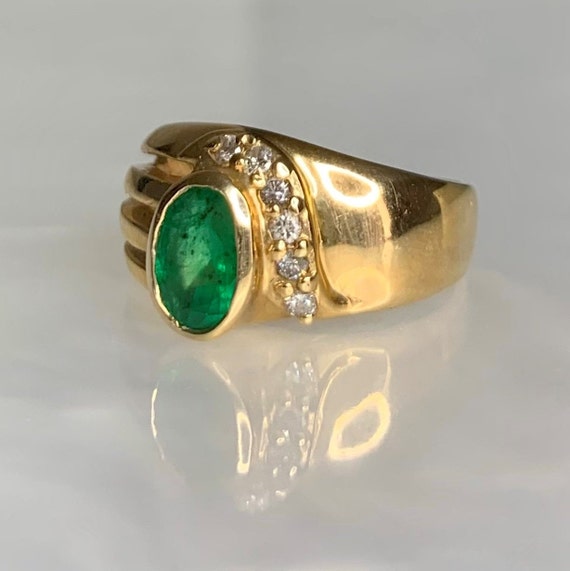 Vintage Colombian Emerald Ring: 14k Gold Oval Dia… - image 1