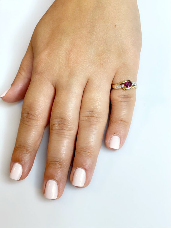 Vintage Oval Ruby Ring: 14k Yellow Gold, Diamond … - image 5