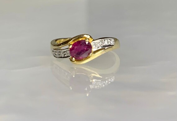 Vintage Oval Ruby Ring: 14k Yellow Gold, Diamond … - image 3