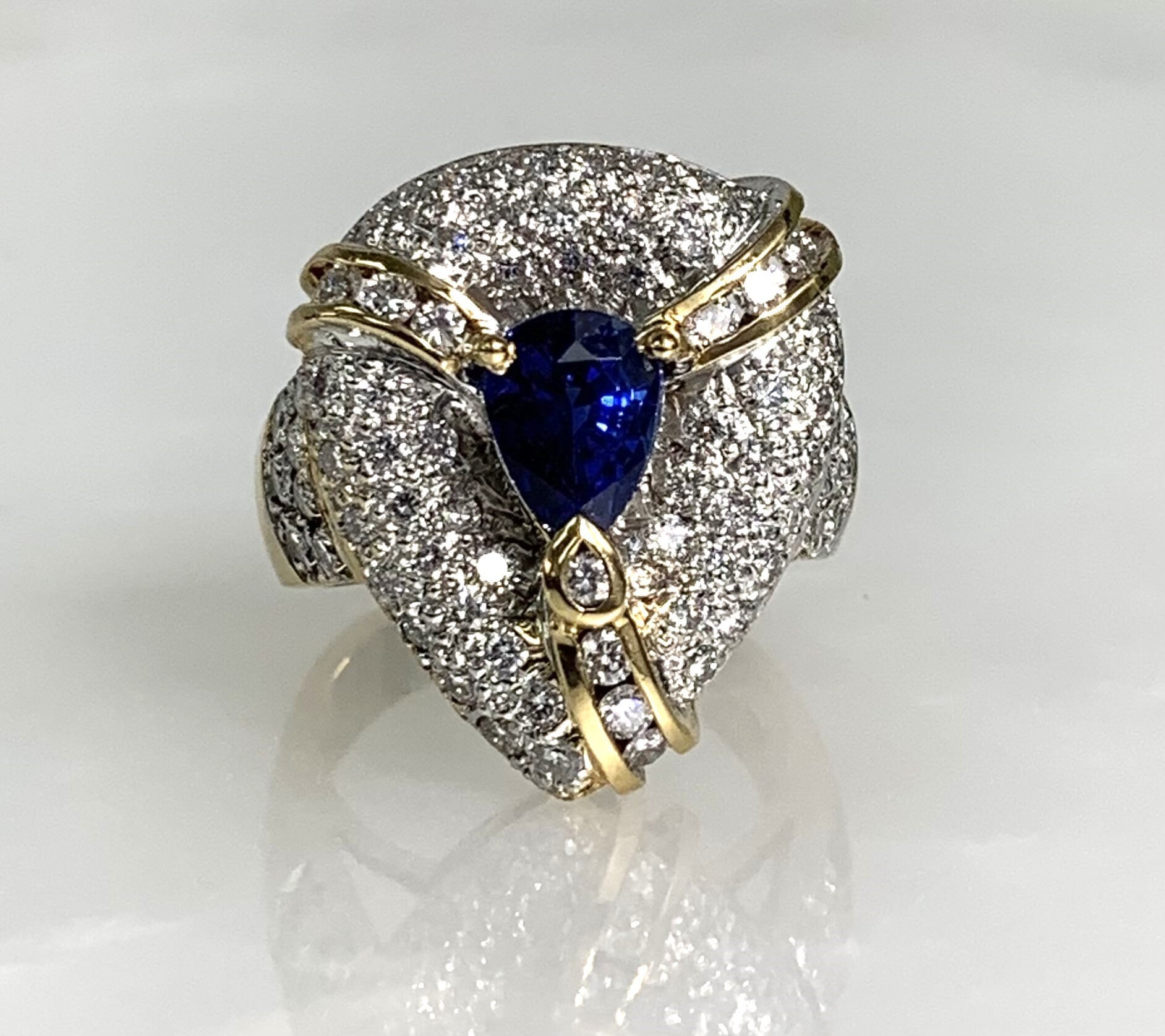 pear shape engagement ring, Sapphire Engagement Ring, Sapphire Ring Vintage, Vintage sapphire diamond ring, Sapphire Diamond Ring, sapphire