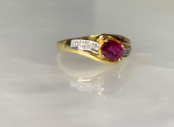 Vintage Oval Ruby Ring: 14k Yellow Gold, Diamond … - image 2