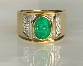 Colombian Emerald Ring: 2.28 Carat Oval, 18k Gold Diamond Accent, Size 8.5