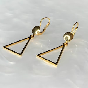 Vintage 18k Solid Gold Earrings: Geometric Triangle Dangle