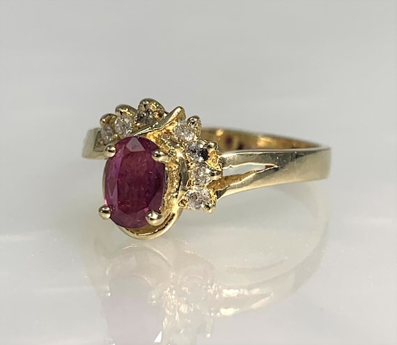 Vintage Oval Ruby Diamond Ring: 14k Gold Gemstone… - image 2