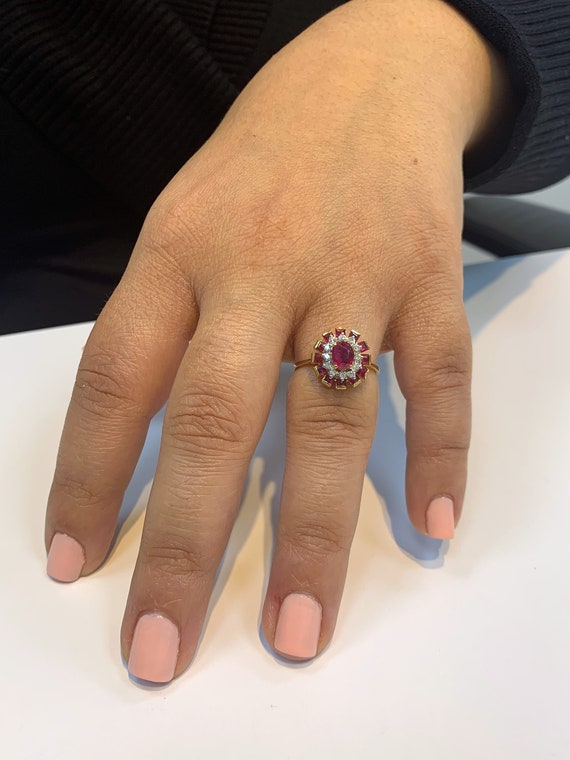 Vintage 18k Gold Ruby Diamond Ring: Art Deco Enga… - image 8