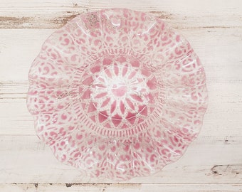 Glass Fused Vintage 6 to 7 inch Fused Glass Ruffled Rose Bowl Mint Vintage Condition 1950. D-3