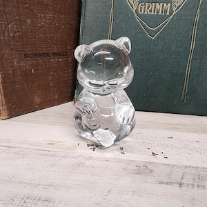 Fenton Clear Glass Teddy Bear, Fenton Art Glass Bear, Clear Fenton Bear, Fenton Teddy Bear, Fenton, Glass Bear, 1970&#39;s. F-1