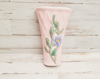 Vintage Art Pottery Wall Pocket Vase Pink Basket Weave with Painted Flower 7 inch tall. D-3