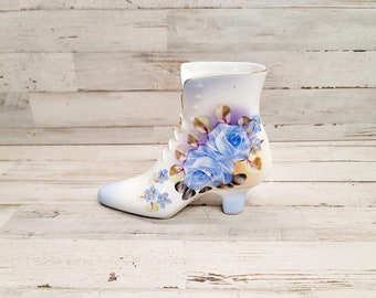 Vintage Japan Nippon porcelain shoe hand-painted with beautiful colors and gold trim/Shoe collection/home décor/Victorian home décor #7 D-3
