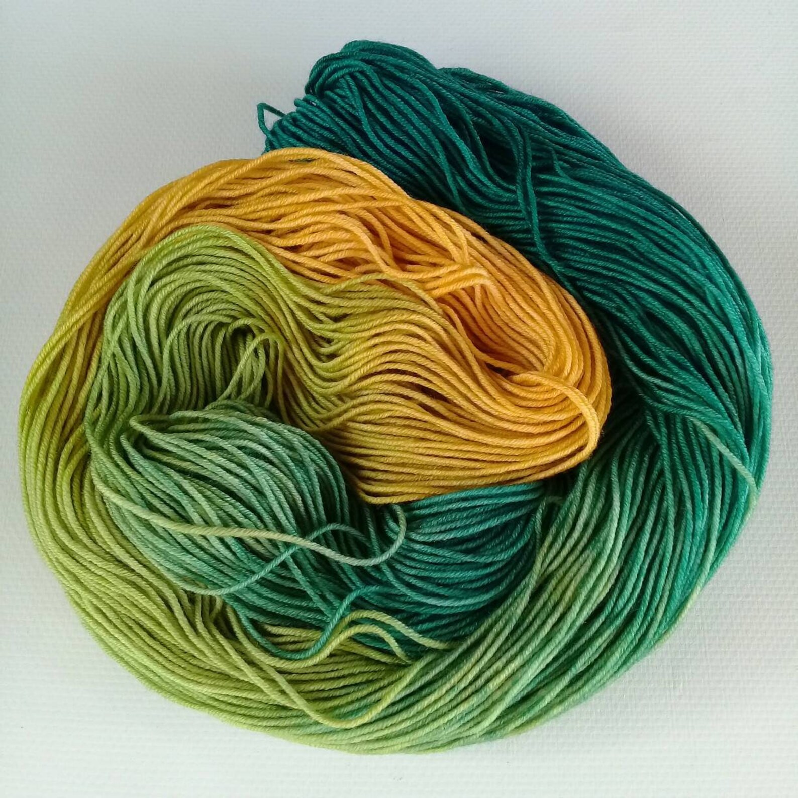 Matasse di lana tinte a mano di filato peso sportivo matasse Etsy Matasse di lana tinte a mano di filato peso sportivo matasse Etsy