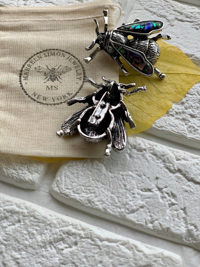 Unisex Opel Bee Brooch Pin