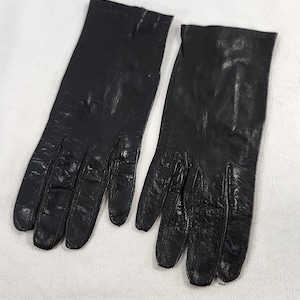 Vintge Wear Right Black Kid Leather Driving Gloves Made in France Size 7