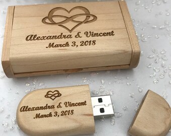 Walnut usb Maple usb USB Wedding Favor 16gb or 32gb Engraved Wood usb Flash Drive Wedding USB Drive With Box Custom usb Stick With Box