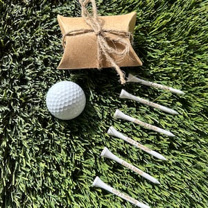Tee de golf en bois blanc, tees de golf gravés, tee de golf gravé au laser, tees de golf personnalisés, tee de golf personnalisé - emballage cadeau avec étiquettes personnalisées