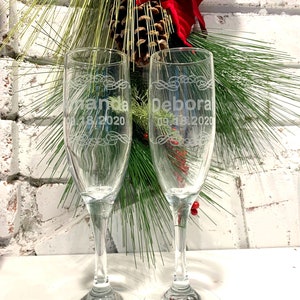 Individuell gravierte Champagnerflöten - Jubiläums-Toastinggläser, 2er-Set